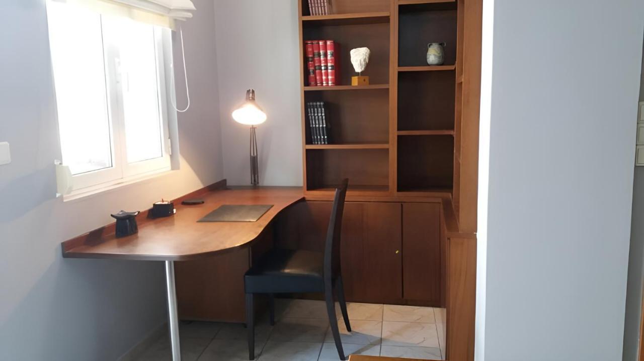 03 - Apt In The Heart Of The City - * Héraklion